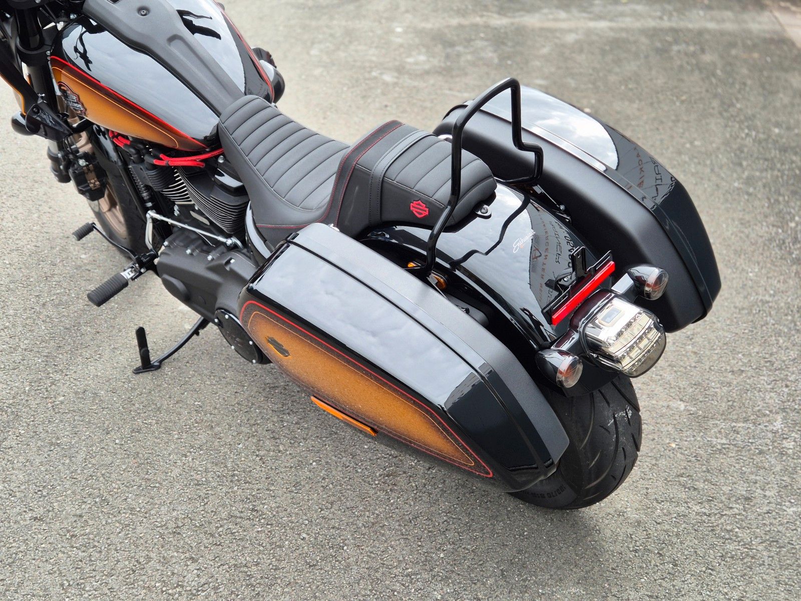 Fahrzeugabbildung Harley-Davidson FXLRST °°LOW RIDER ST°° * JEKILL&HYDE *