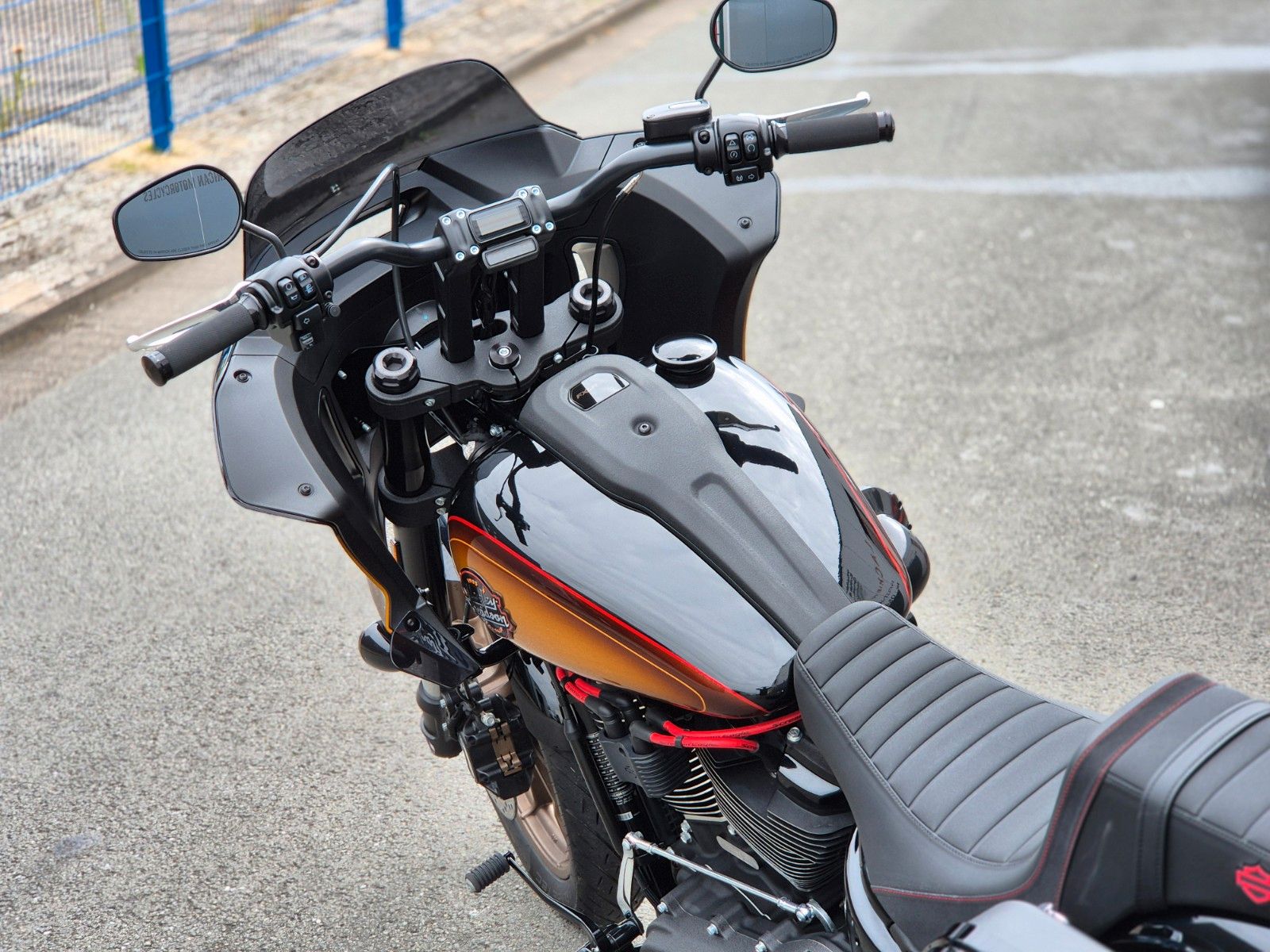 Fahrzeugabbildung Harley-Davidson FXLRST °°LOW RIDER ST°° * JEKILL&HYDE *