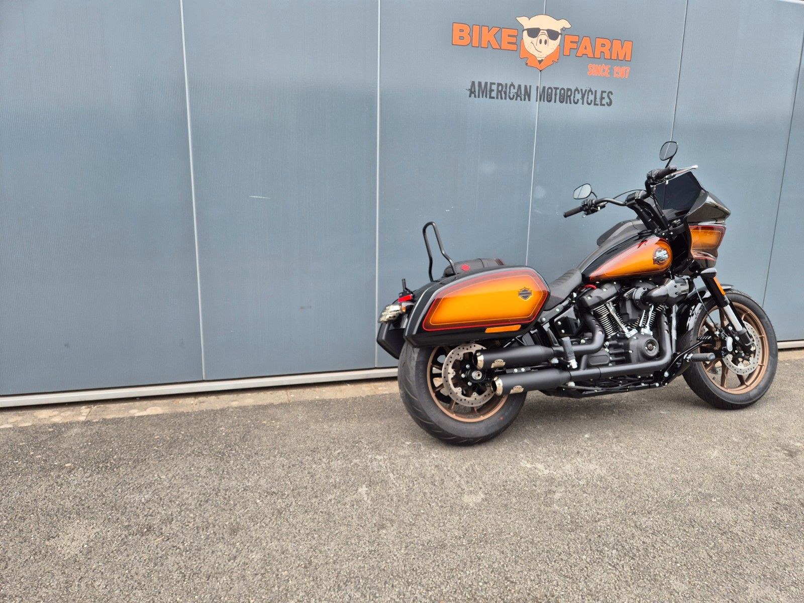Fahrzeugabbildung Harley-Davidson FXLRST °°LOW RIDER ST°° * JEKILL&HYDE *