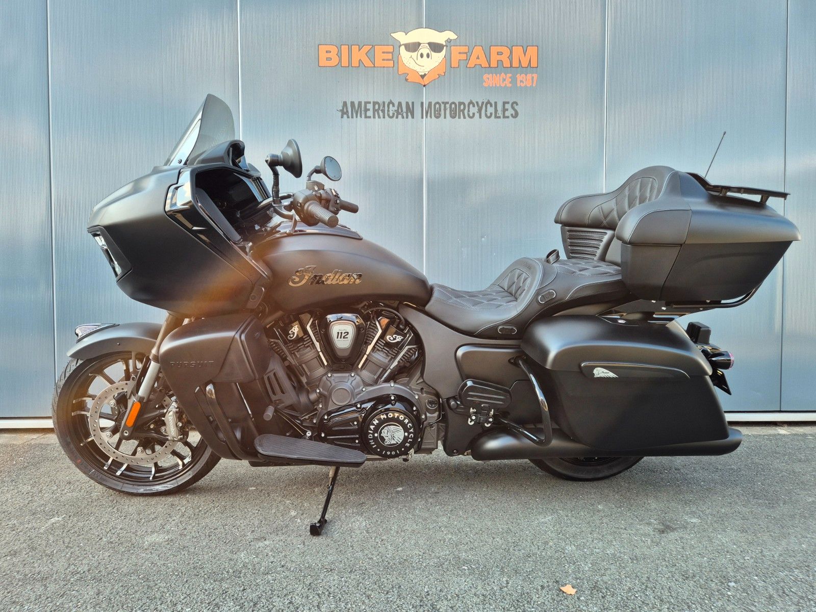 Fahrzeugabbildung Indian 2026 PURSUIT DARK HORSE - *112 POWER PLUS*