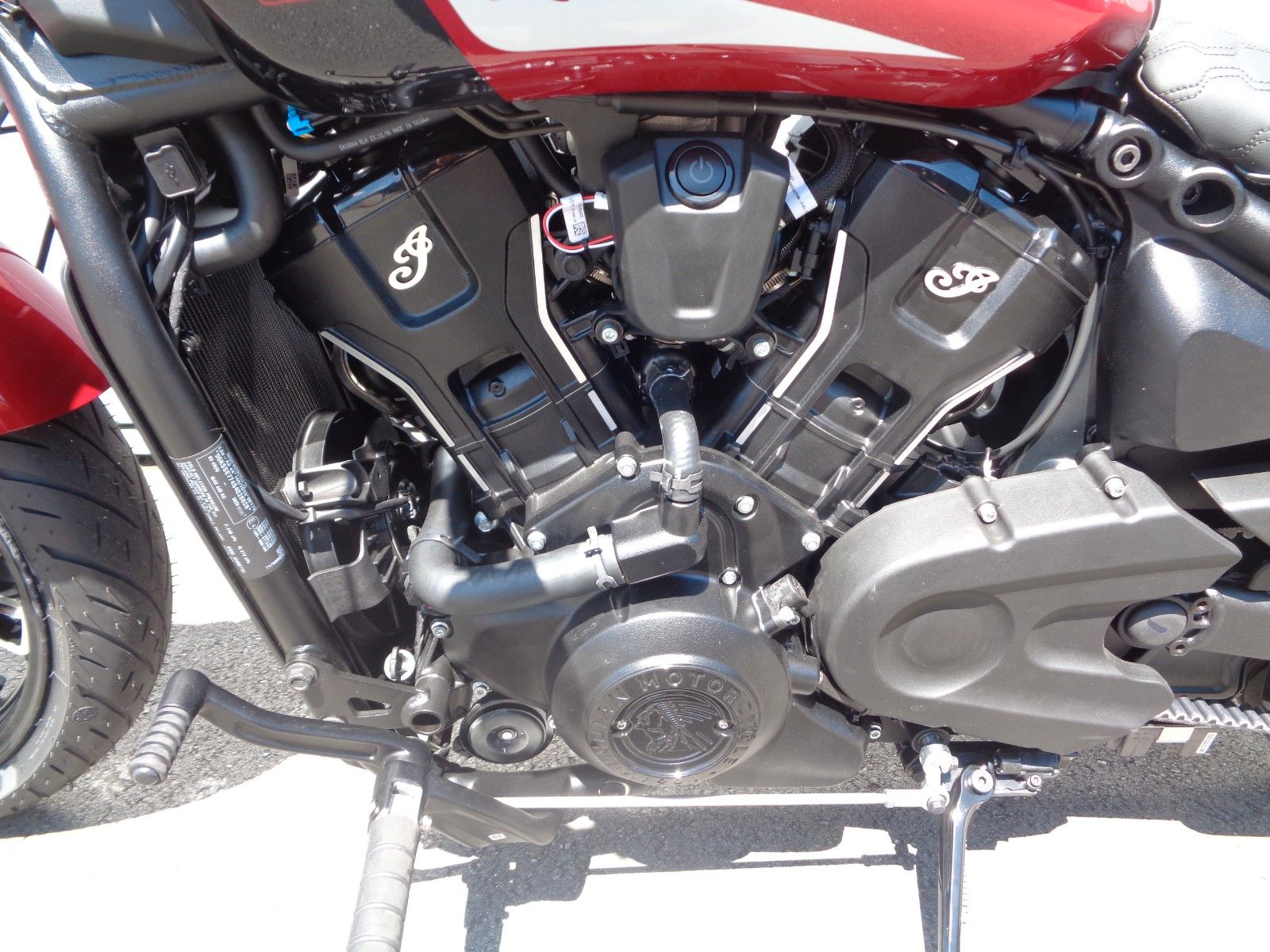 Fahrzeugabbildung Indian 101 SCOUT * SUNSET RED * BESTELLFAHRZEUG