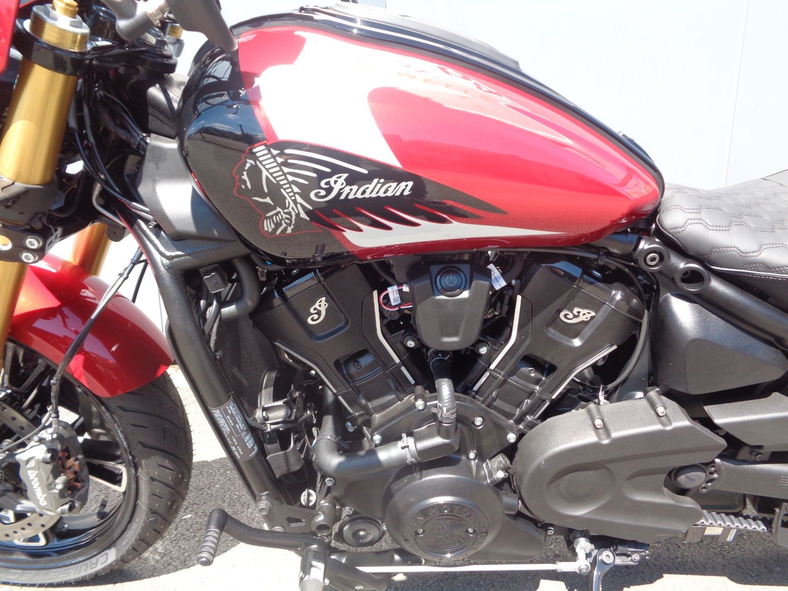 Fahrzeugabbildung Indian 101 SCOUT * SUNSET RED * BESTELLFAHRZEUG