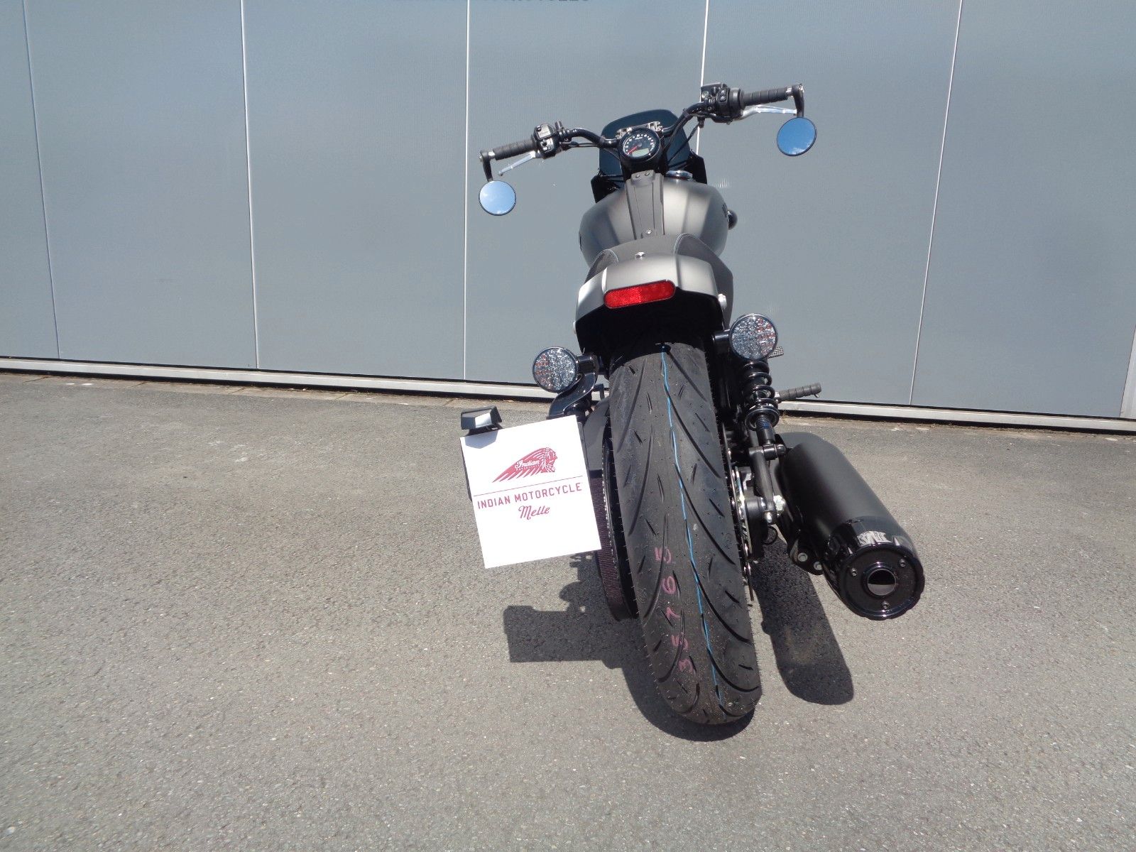 Fahrzeugabbildung Indian SPORT SCOUT LIMITED+TECH * BLACK SMOKE * SOFORT