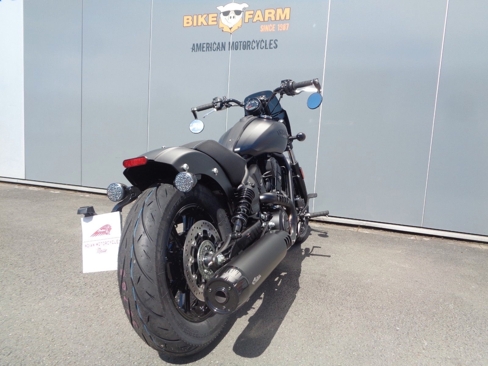 Fahrzeugabbildung Indian SPORT SCOUT LIMITED+TECH * BLACK SMOKE * SOFORT