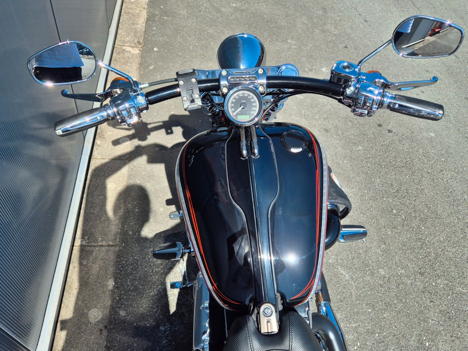 Fahrzeugabbildung Harley-Davidson FXSB °°BREAKOUT 110°° - SCREAMIN EAGLE CUSTOM -