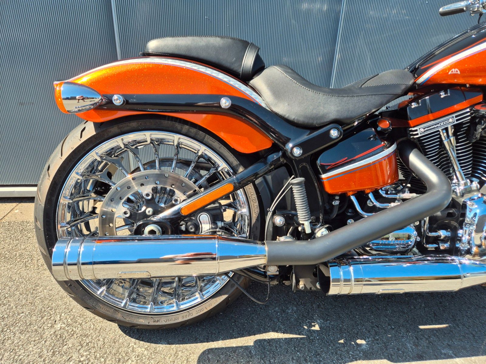 Fahrzeugabbildung Harley-Davidson FXSB °°BREAKOUT 110°° - SCREAMIN EAGLE CUSTOM -