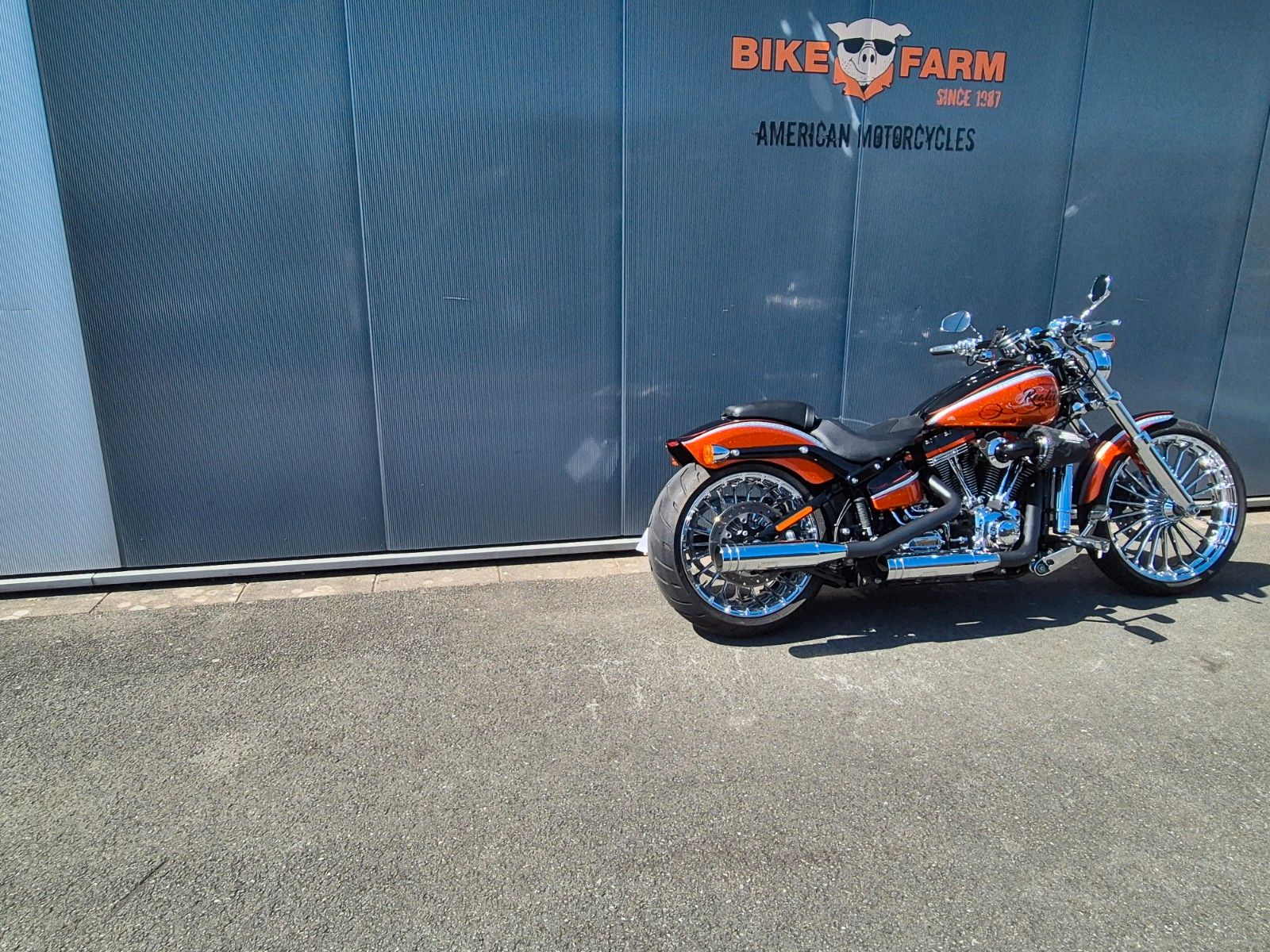 Fahrzeugabbildung Harley-Davidson FXSB °°BREAKOUT 110°° - SCREAMIN EAGLE CUSTOM -