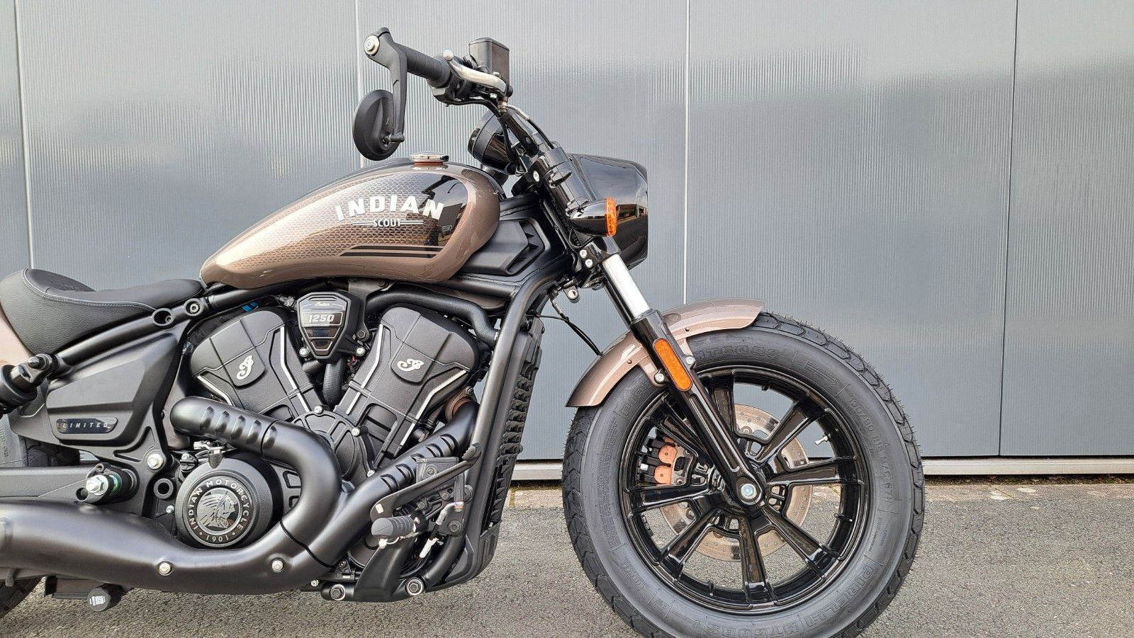 Fahrzeugabbildung Indian SCOUT BOBBER LIMITED+TECH