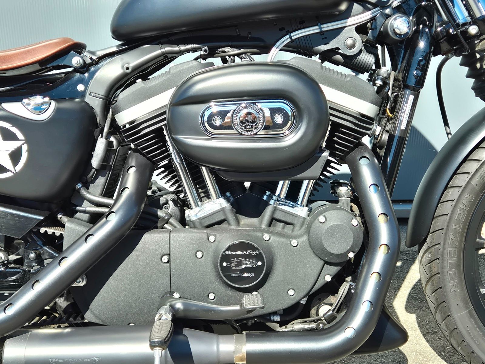 Fahrzeugabbildung Harley-Davidson XL883 N °°IRON°° *VERSTELLBARER AUSPUFF*