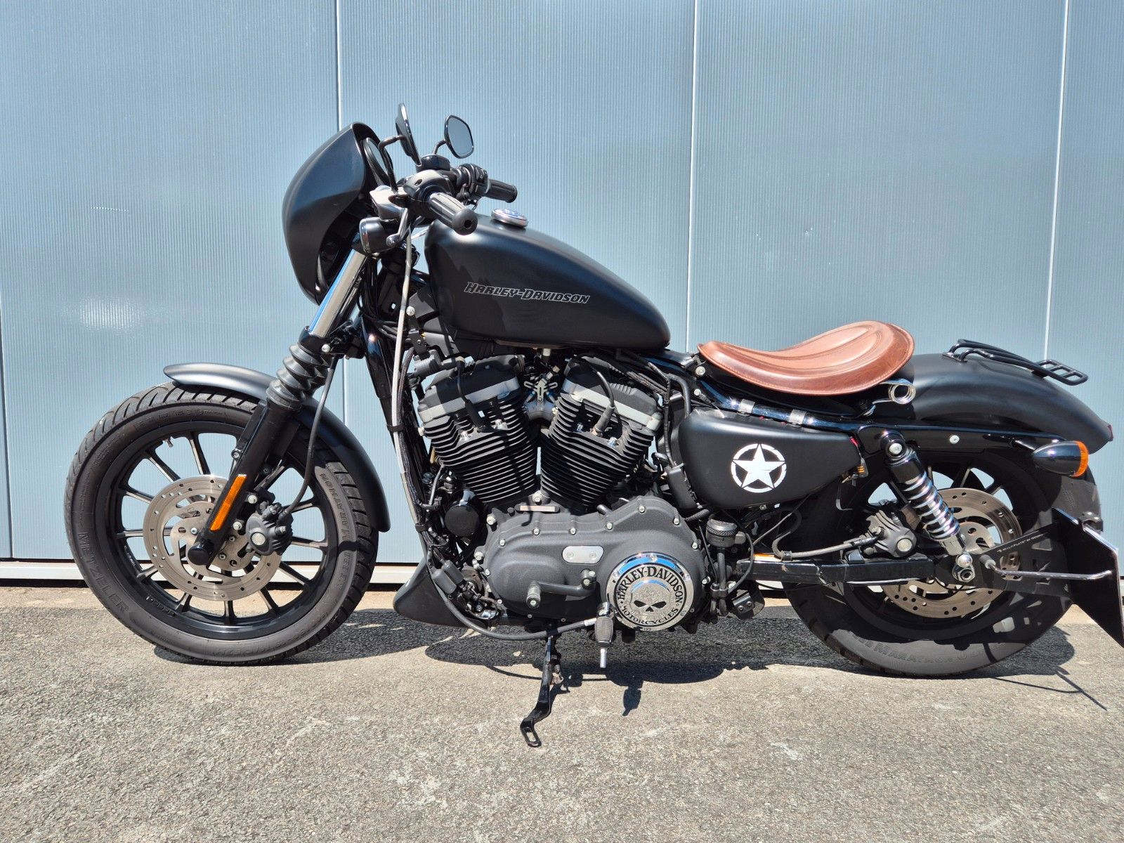 Fahrzeugabbildung Harley-Davidson XL883 N °°IRON°° *VERSTELLBARER AUSPUFF*