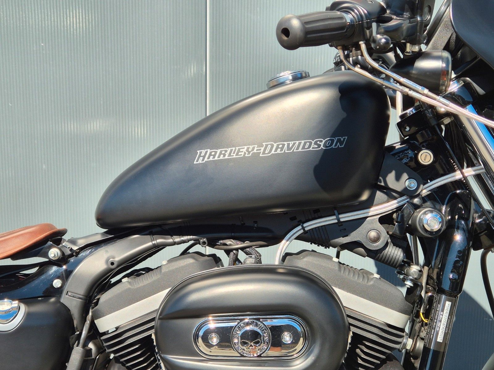 Fahrzeugabbildung Harley-Davidson XL883 N °°IRON°° *VERSTELLBARER AUSPUFF*