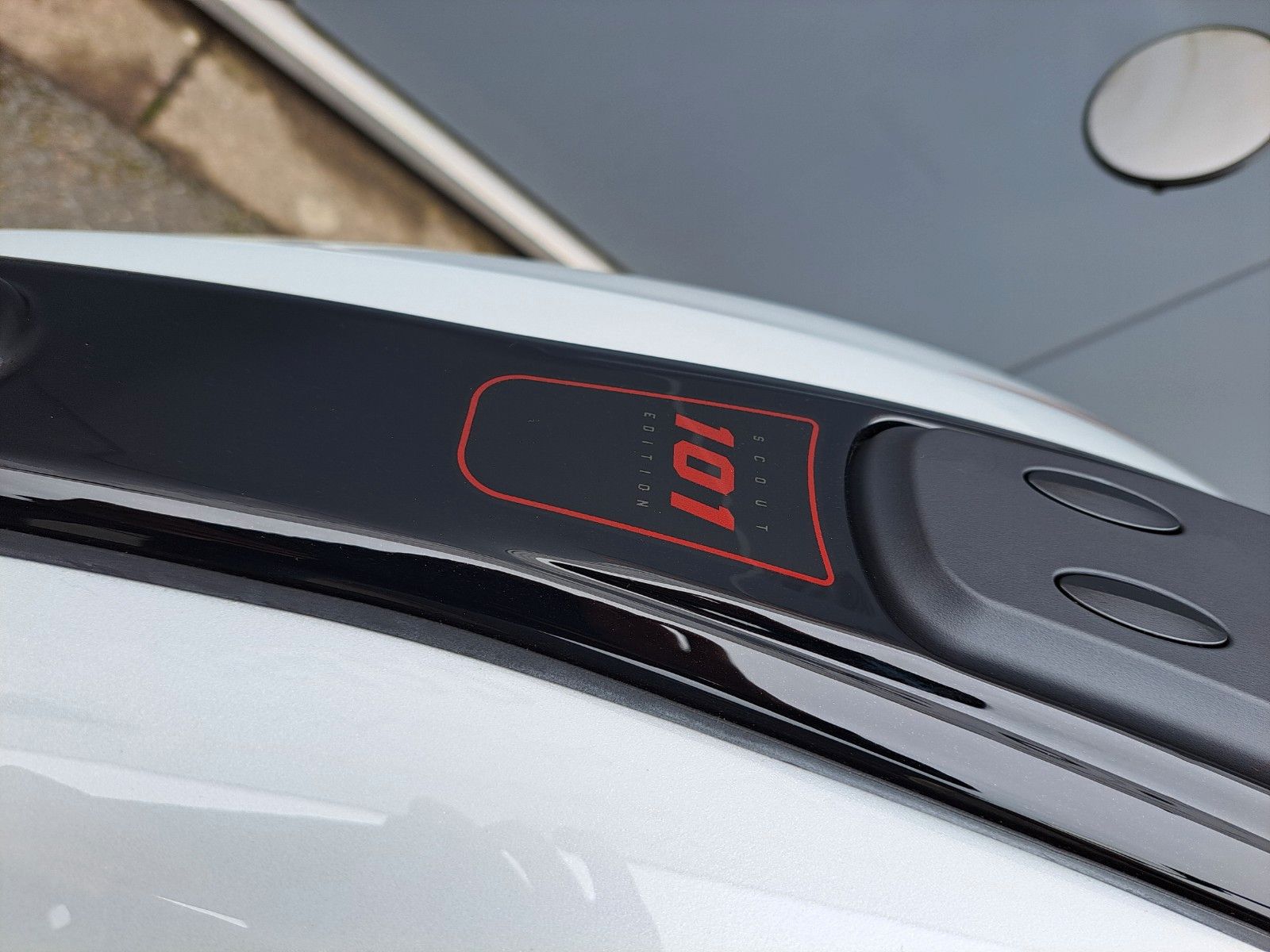 Fahrzeugabbildung Indian 101 SCOUT MODELL 2025 *GHOST WHITE * SOFORT