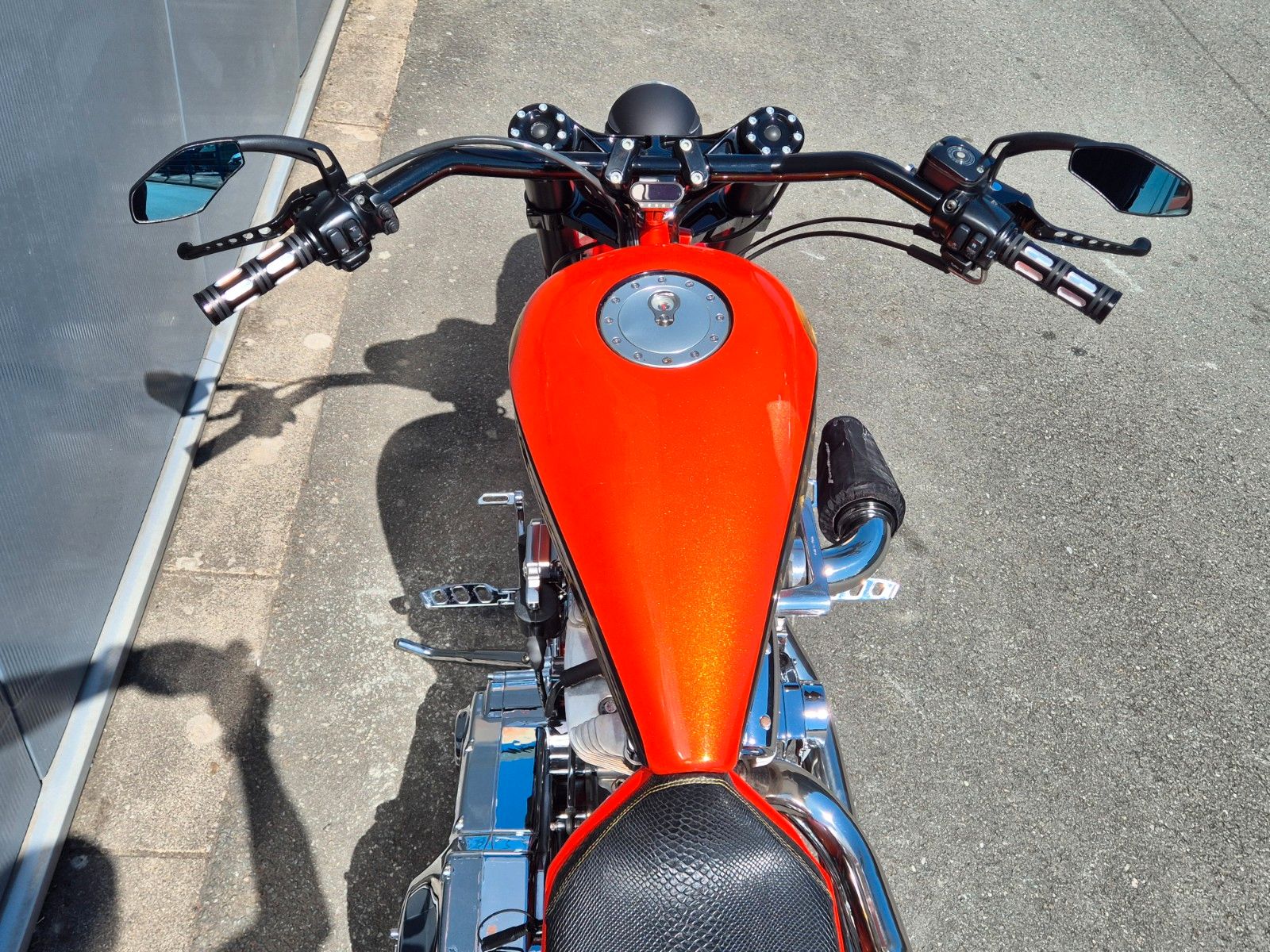Fahrzeugabbildung Harley-Davidson °° ORANGE SKULL DRAGSTYLE °°