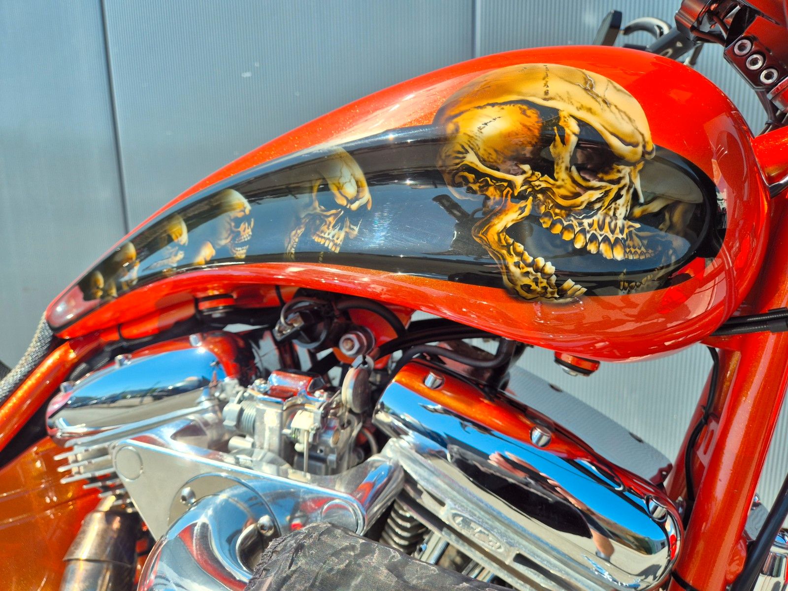 Fahrzeugabbildung Harley-Davidson °° ORANGE SKULL DRAGSTYLE °°