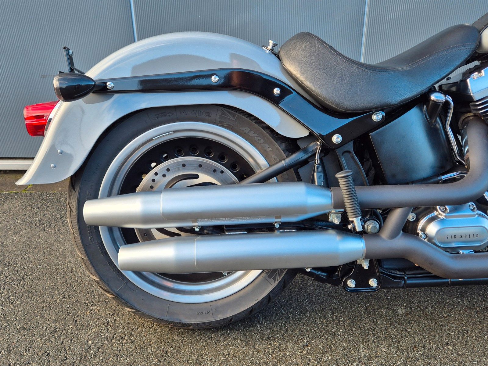 Fahrzeugabbildung Harley-Davidson FLSTFB°°FAT BOY LO°°SPECIAL-NARDO GREY-6828km