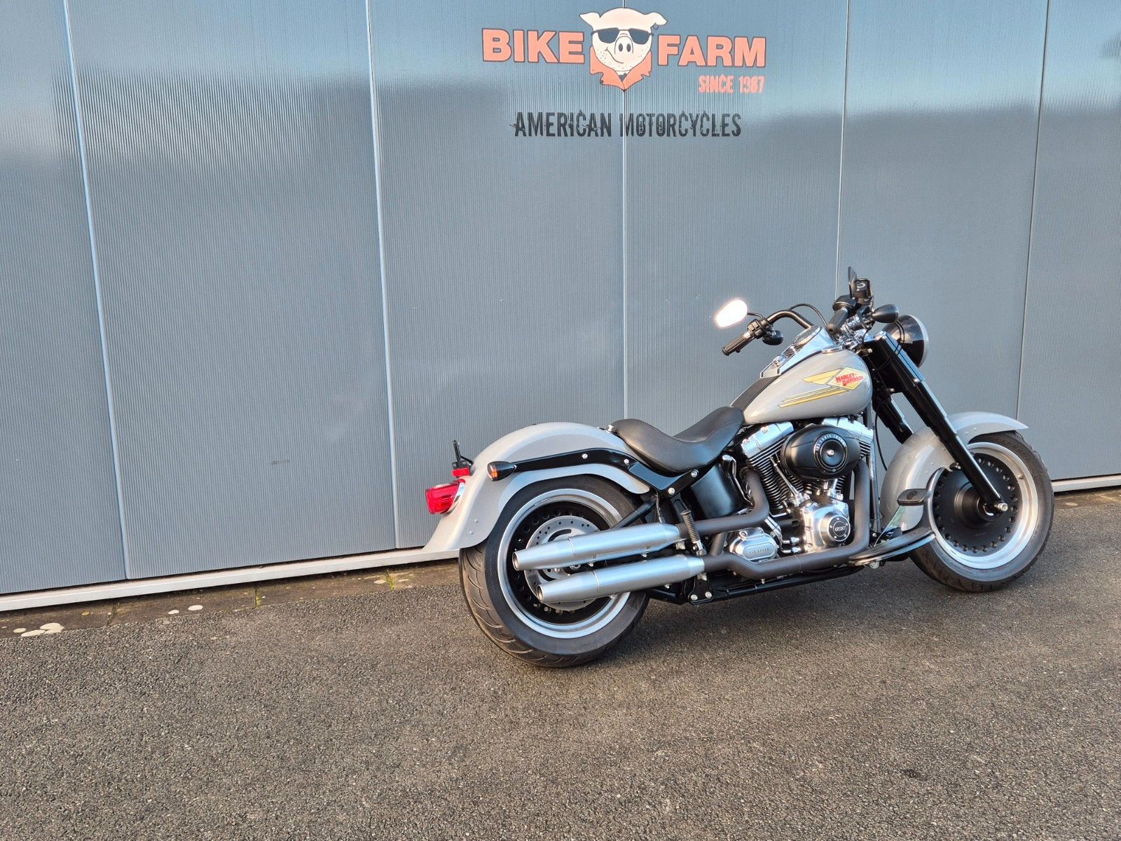 Fahrzeugabbildung Harley-Davidson FLSTFB°°FAT BOY LO°°SPECIAL-NARDO GREY-6828km
