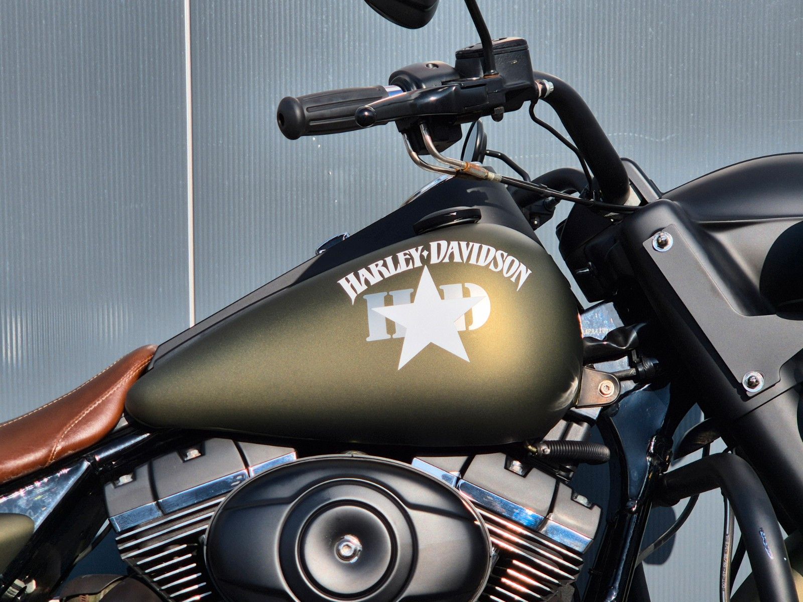 Fahrzeugabbildung Harley-Davidson FLHRC°°ROAD KING CLASSIC°°S-STYLE-PENZL AUSPUFF