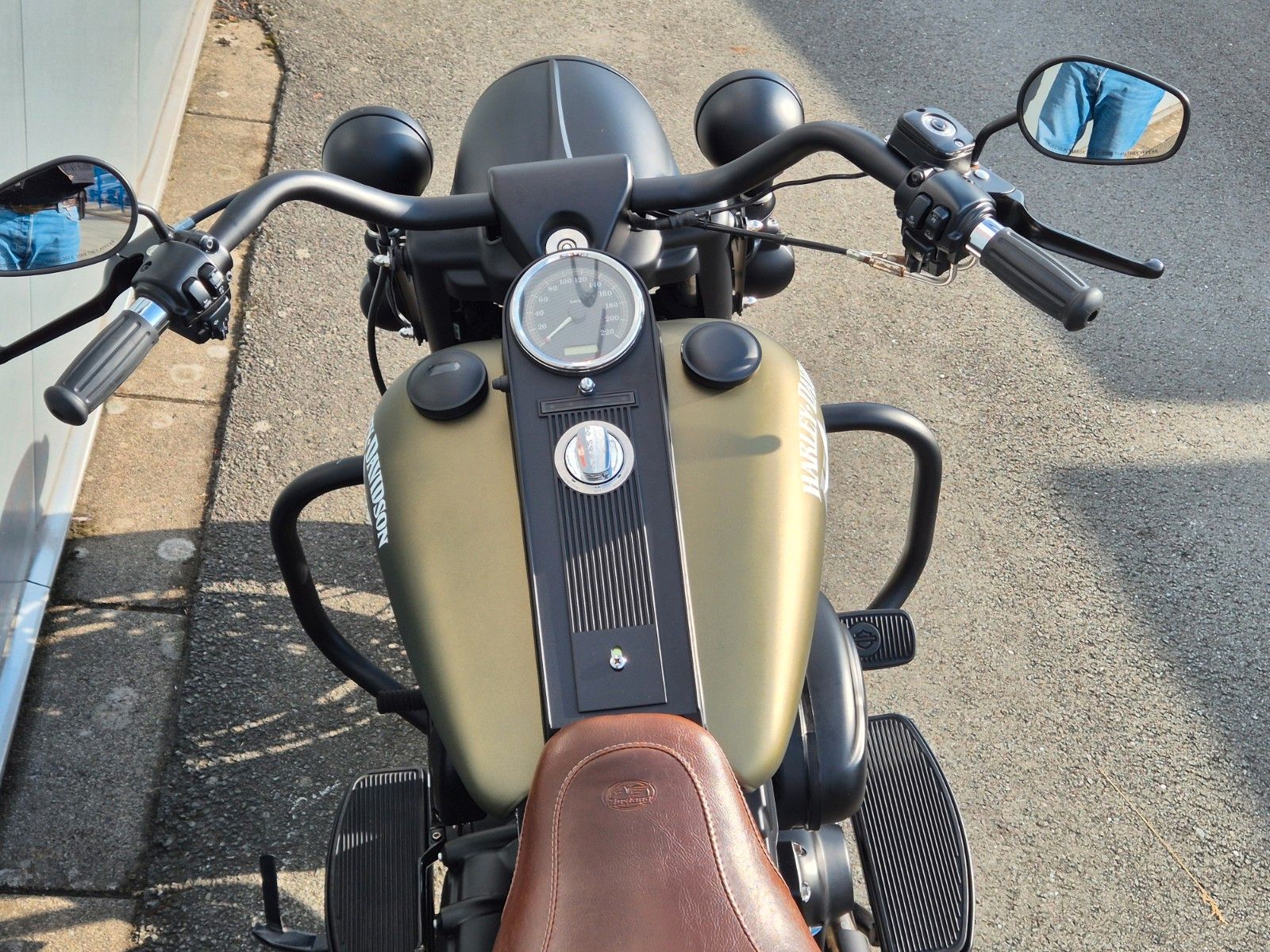 Fahrzeugabbildung Harley-Davidson FLHRC°°ROAD KING CLASSIC°°S-STYLE-PENZL AUSPUFF