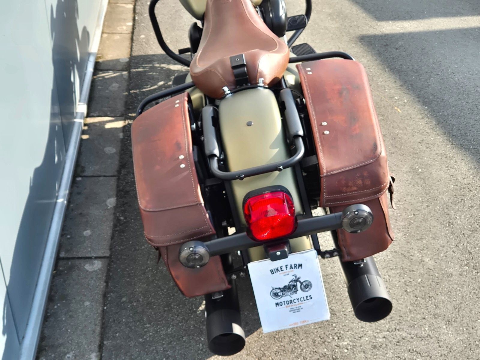 Fahrzeugabbildung Harley-Davidson FLHRC°°ROAD KING CLASSIC°°S-STYLE-PENZL AUSPUFF