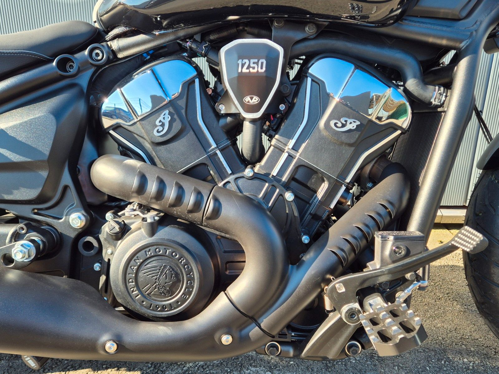 Fahrzeugabbildung Indian SCOUT* BIKE-FARM X CUSTOM CHROME * V-PERFORMANCE