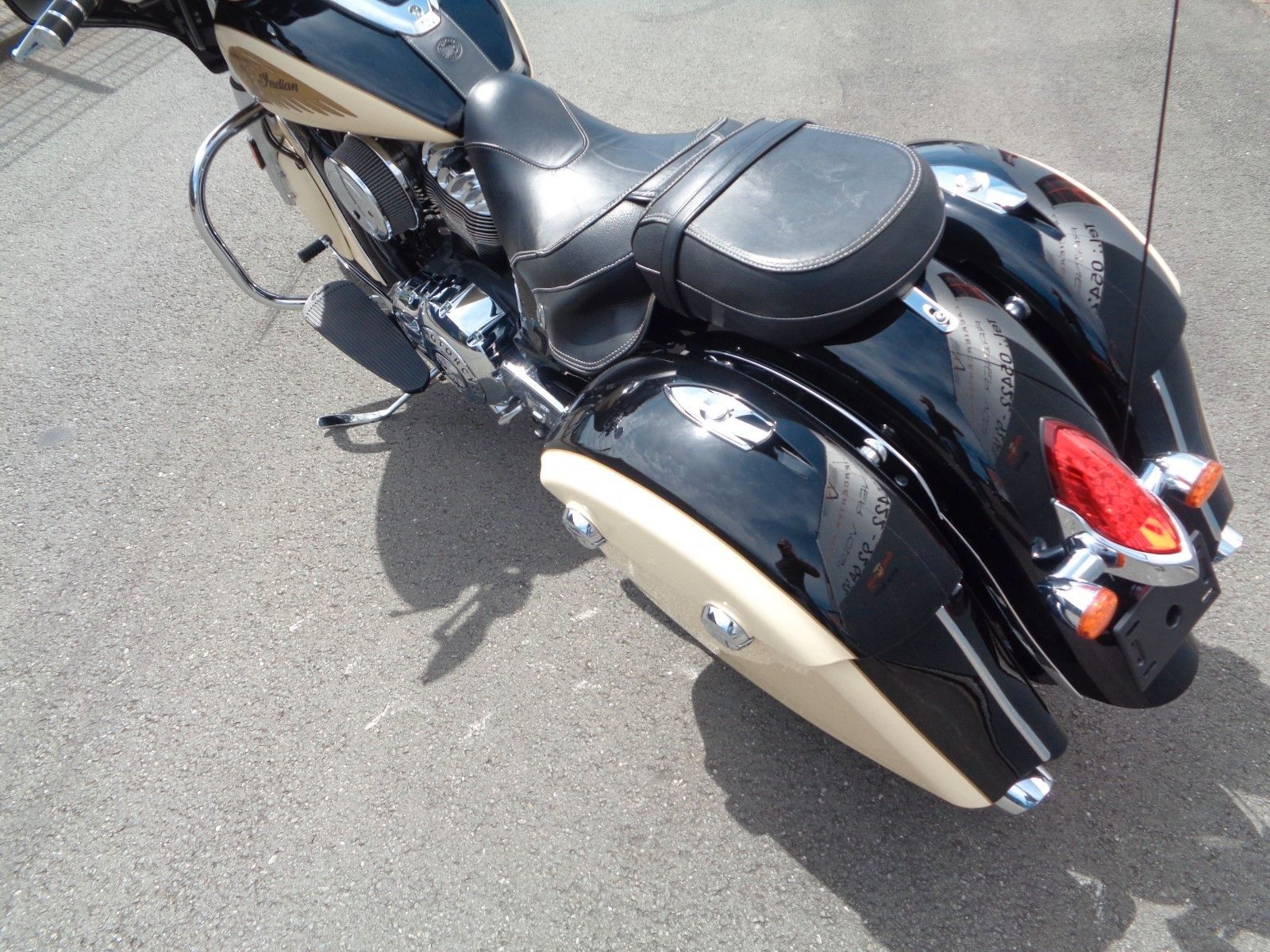 Fahrzeugabbildung Indian CHIEFTAIN CLASSIC °°WOLF IM SCHAFSPELZ°°