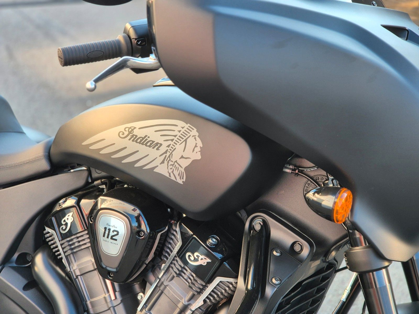 Fahrzeugabbildung Indian CHIEFTAIN * POWERPLUS 112 * DARK HORSE * BESTELL