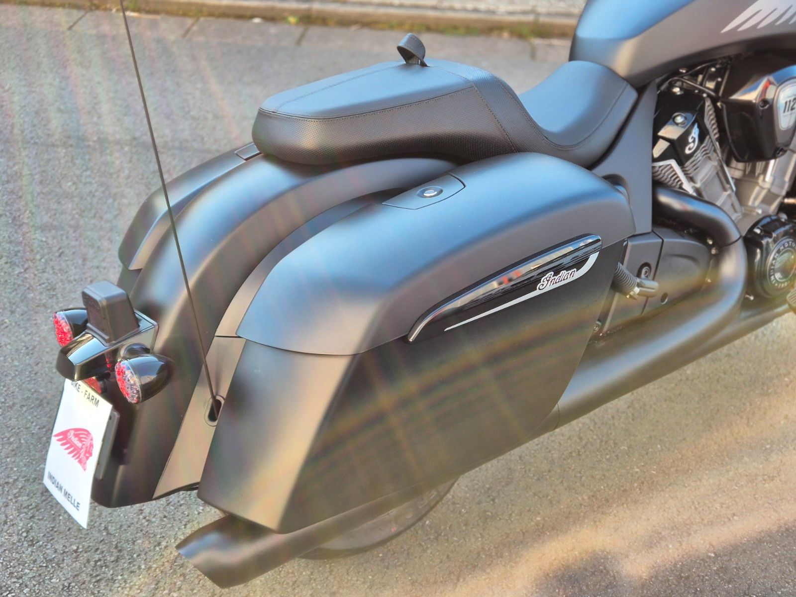 Fahrzeugabbildung Indian CHIEFTAIN * POWERPLUS 112 * DARK HORSE * BESTELL