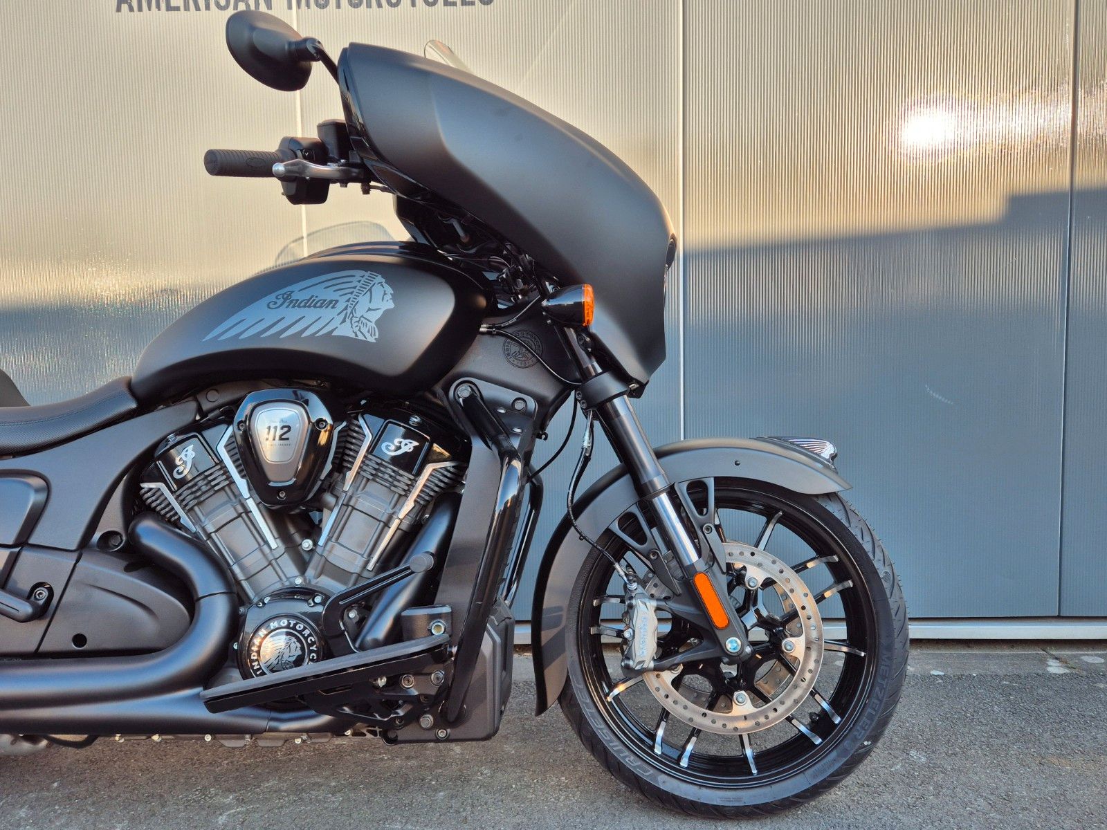 Fahrzeugabbildung Indian CHIEFTAIN * POWERPLUS 112 * DARK HORSE * BESTELL