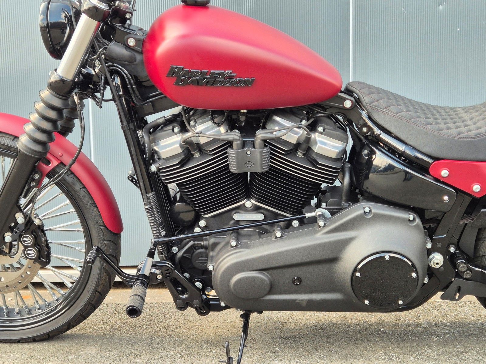 Fahrzeugabbildung Harley-Davidson FXBB STREET BOB °°BIG SPOKE CHOPPER°°JEKILL&HYDE