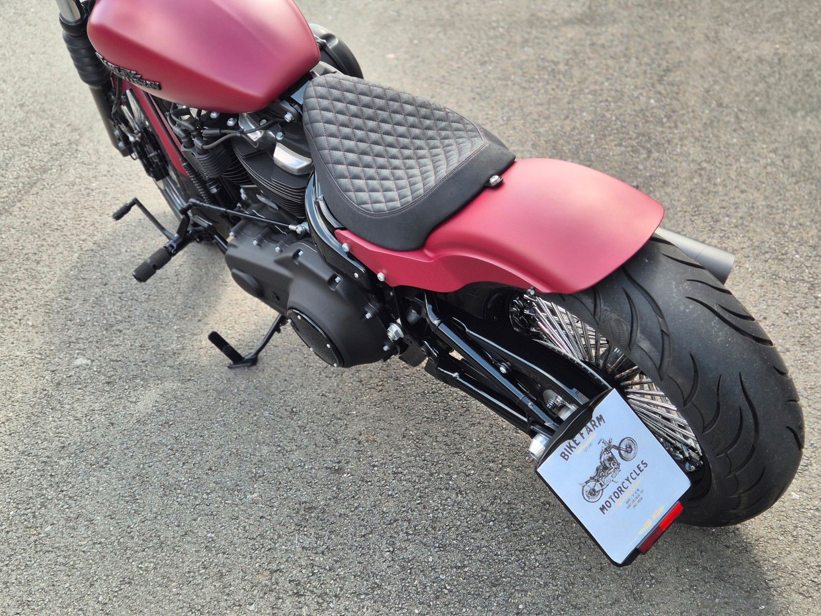 Fahrzeugabbildung Harley-Davidson FXBB STREET BOB °°BIG SPOKE CHOPPER°°JEKILL&HYDE