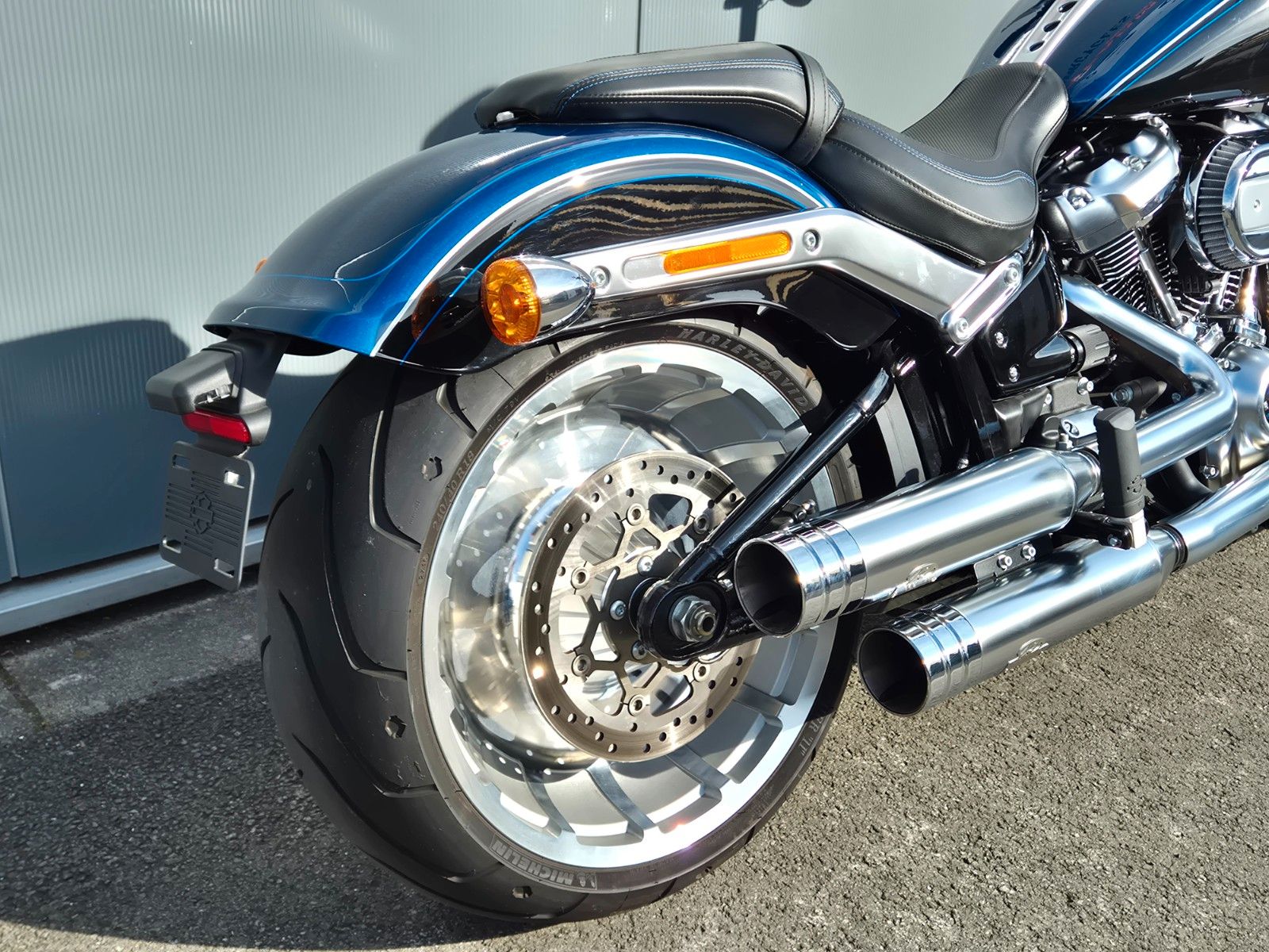 Fahrzeugabbildung Harley-Davidson FLFBS ANX°°FAT BOY 114 ANNIVERSARY°°-JEKILL&HYDE