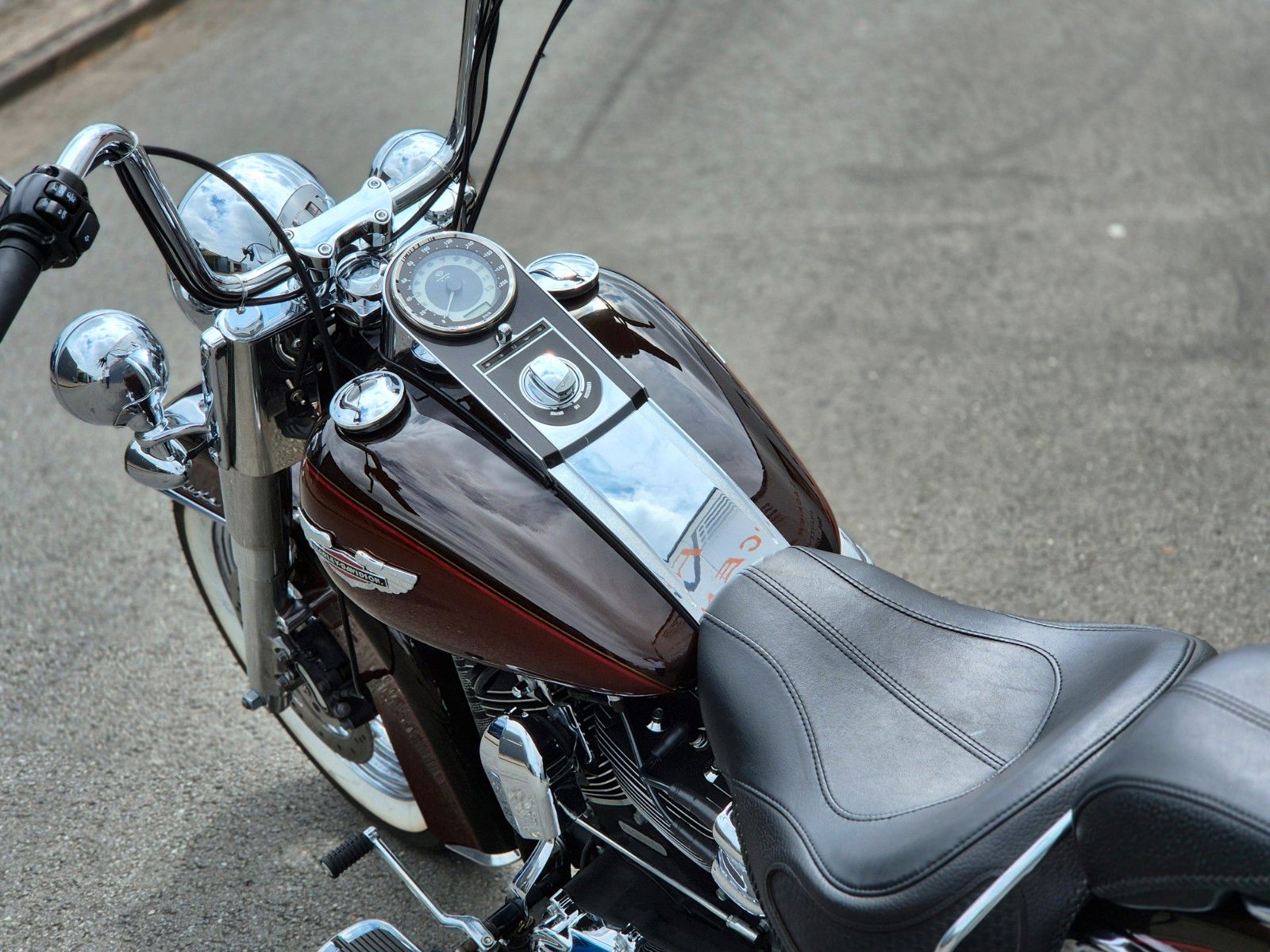 Fahrzeugabbildung Harley-Davidson FLSTN°°SOFTAIL DELUXE°° -ROOTBEER BROWN-