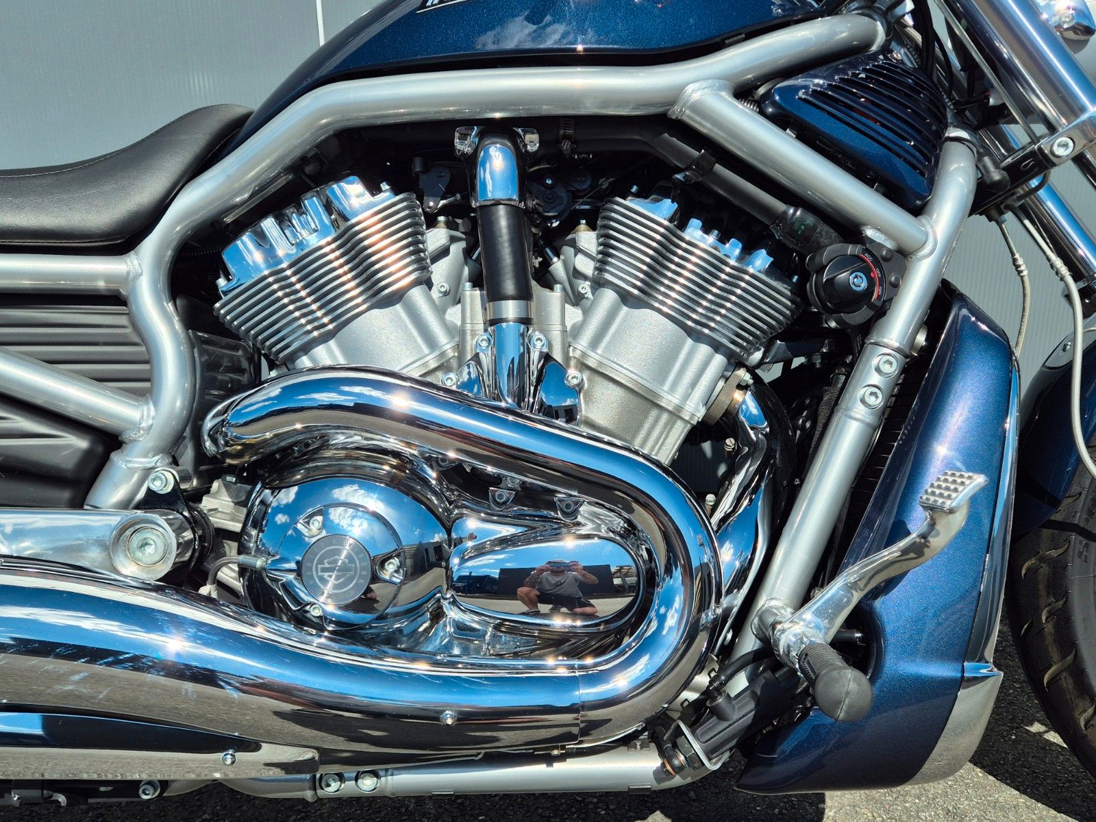 Fahrzeugabbildung Harley-Davidson VRSCAW °°V-ROD MODELL 08°° -SAMMLERSTÜCK-  50KM!