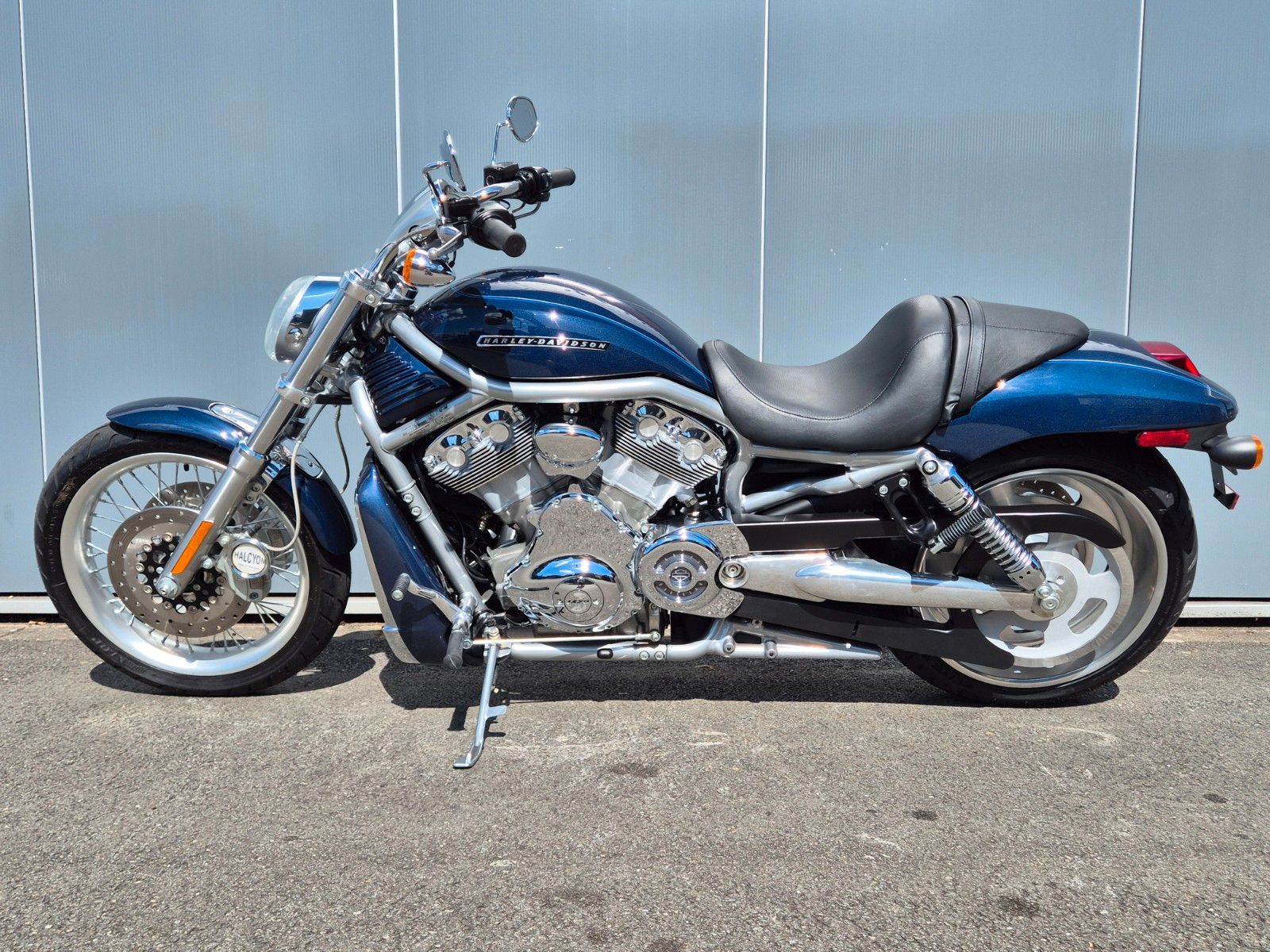 Fahrzeugabbildung Harley-Davidson VRSCAW °°V-ROD MODELL 08°° -SAMMLERSTÜCK-  50KM!