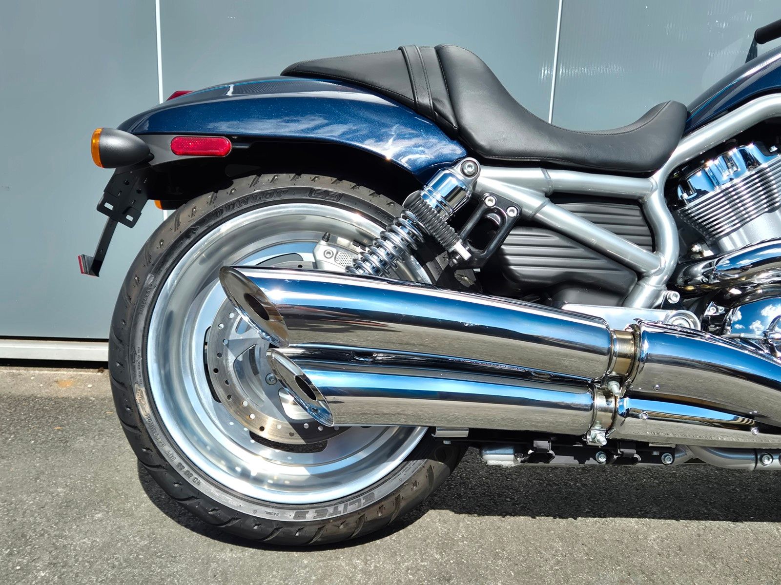 Fahrzeugabbildung Harley-Davidson VRSCAW °°V-ROD MODELL 08°° -SAMMLERSTÜCK-  50KM!