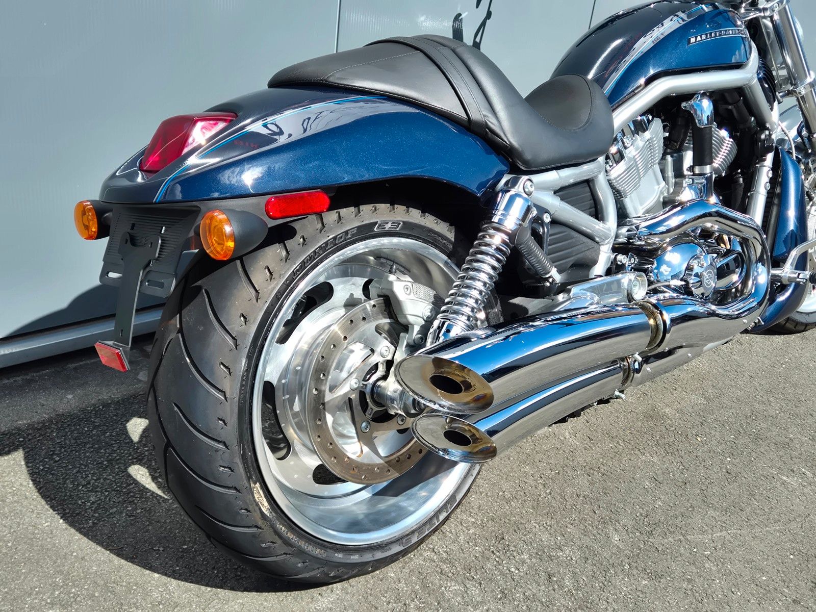 Fahrzeugabbildung Harley-Davidson VRSCAW °°V-ROD MODELL 08°° -SAMMLERSTÜCK-  50KM!