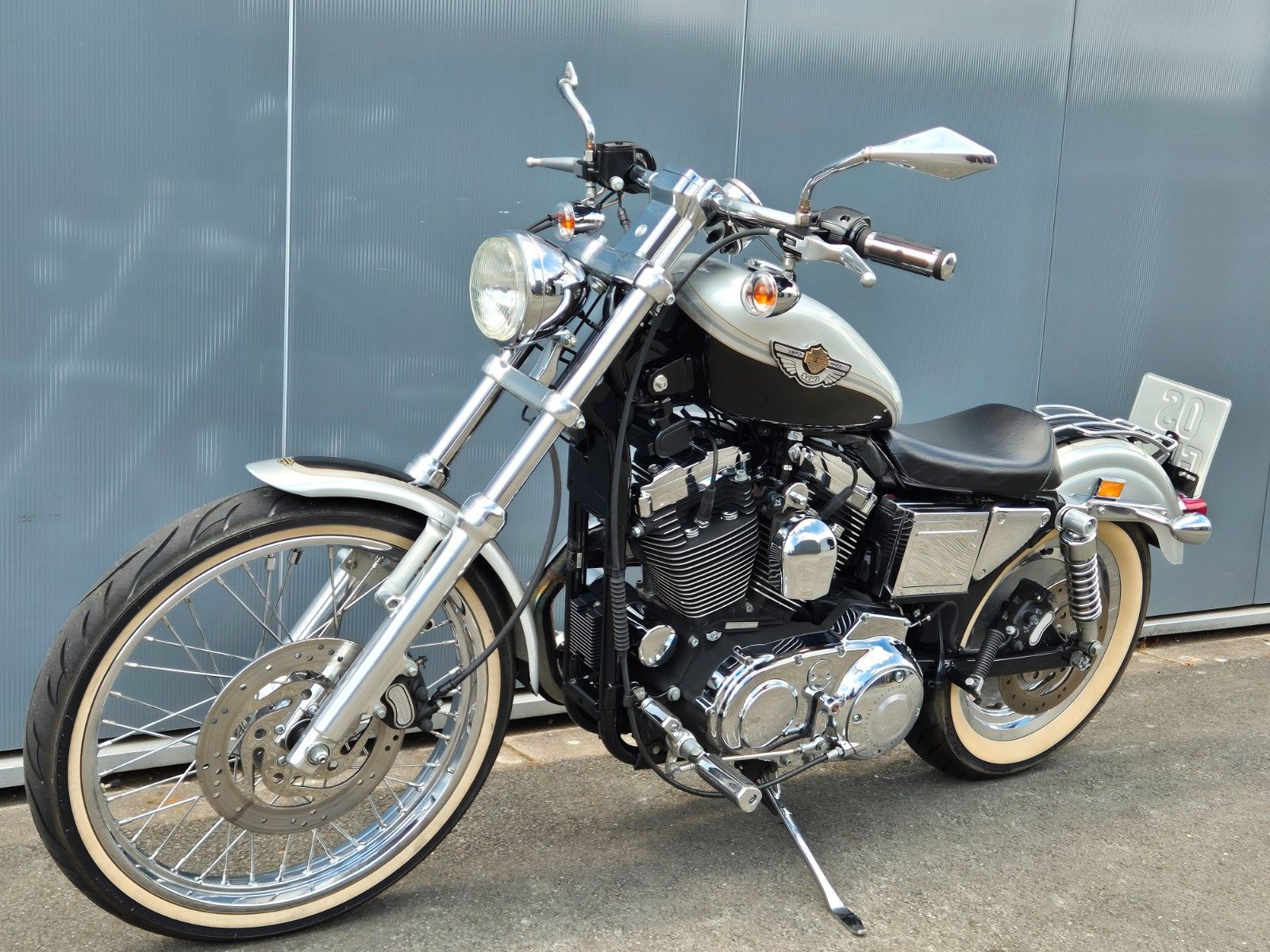 Fahrzeugabbildung Harley-Davidson XL1200 C °°SPORTSTER CUSTOM°°2.HAND-DEUTSCH-