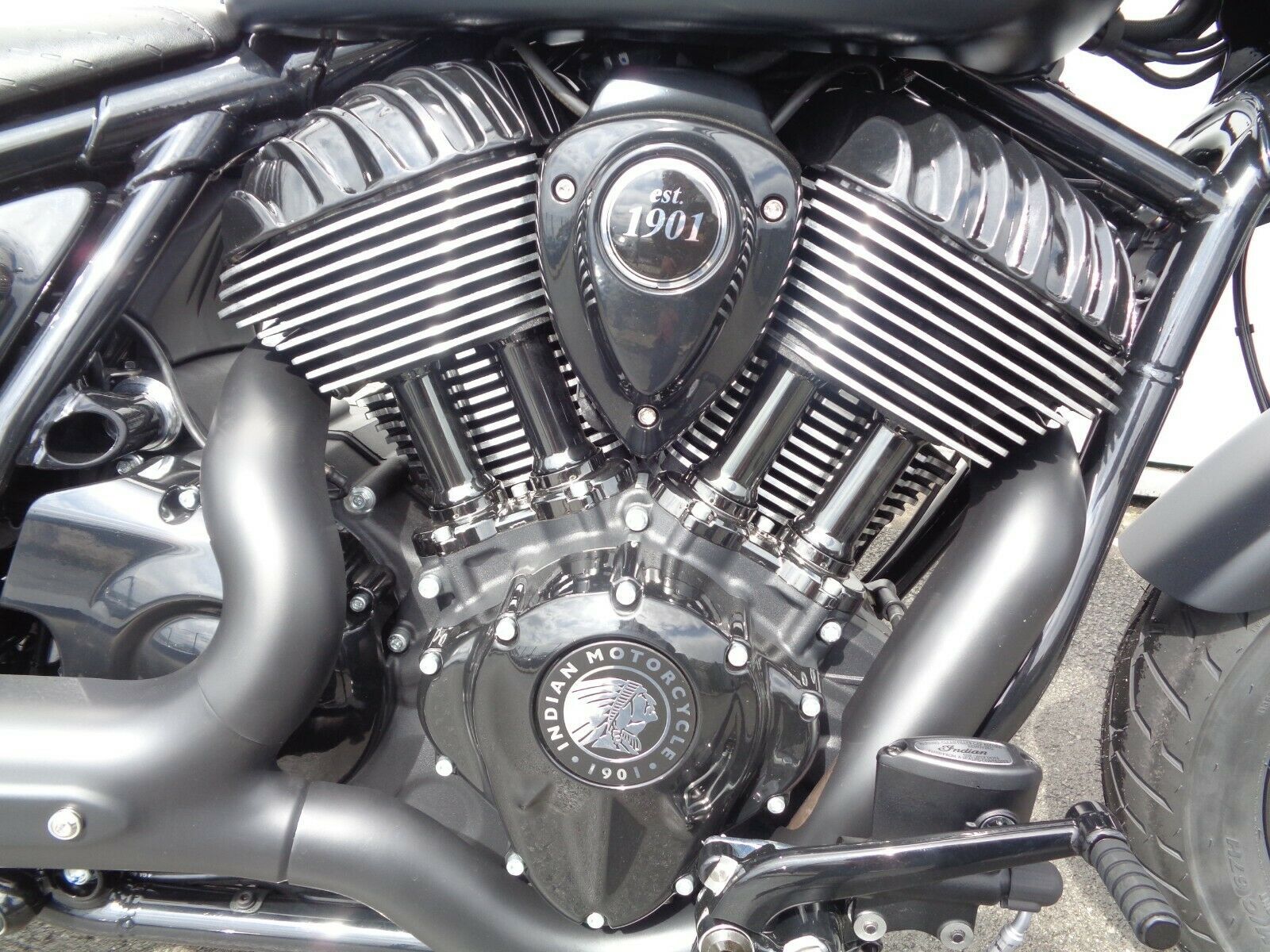 Fahrzeugabbildung Indian CHIEF BOBBER DARHORSE * TAGESZULASSUNG EURO5