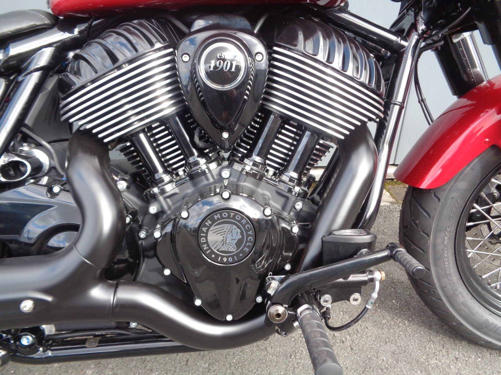 Fahrzeugabbildung Indian CHIEF BOBBER DARKHORSE * TAGESZULASSUNG EURO5