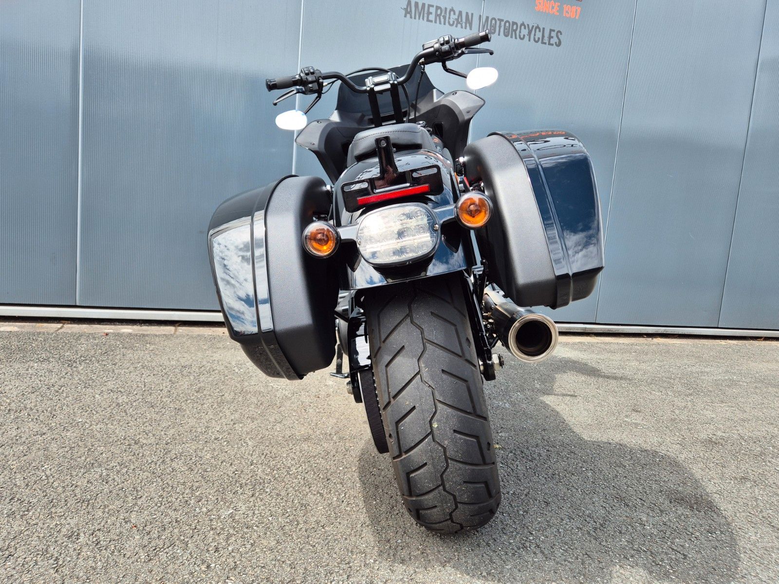 Fahrzeugabbildung Harley-Davidson FXLRST°°LOW RIDER ST°° *CLUB STYLE POWER* 143PS