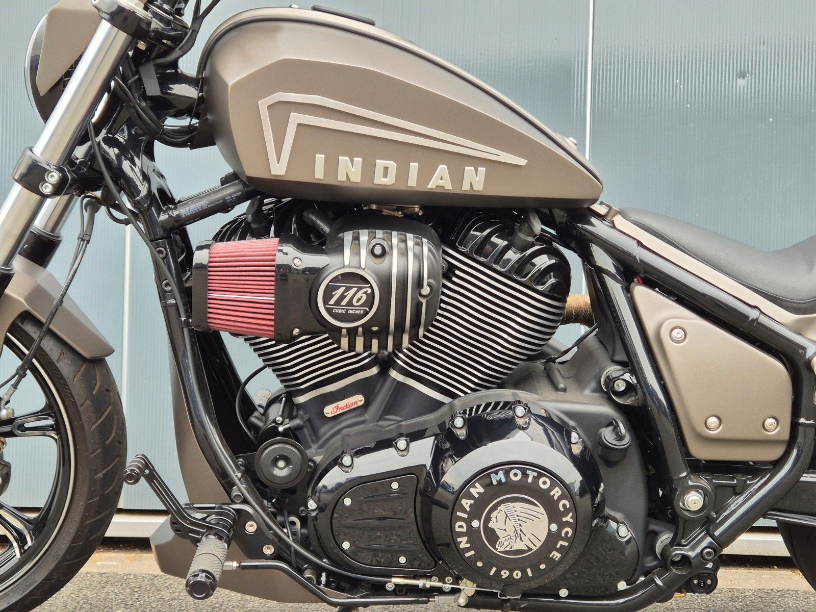 Fahrzeugabbildung Indian CHIEF DARK HORSE °°BIKE FARM CUSTOM°°