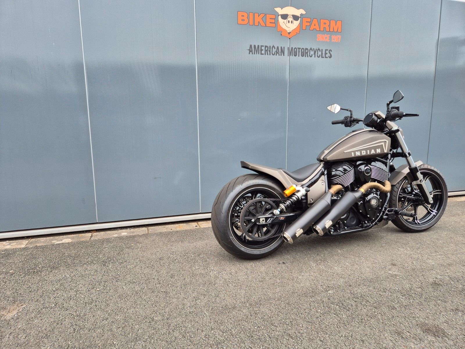 Fahrzeugabbildung Indian CHIEF DARK HORSE °°BIKE FARM CUSTOM°°