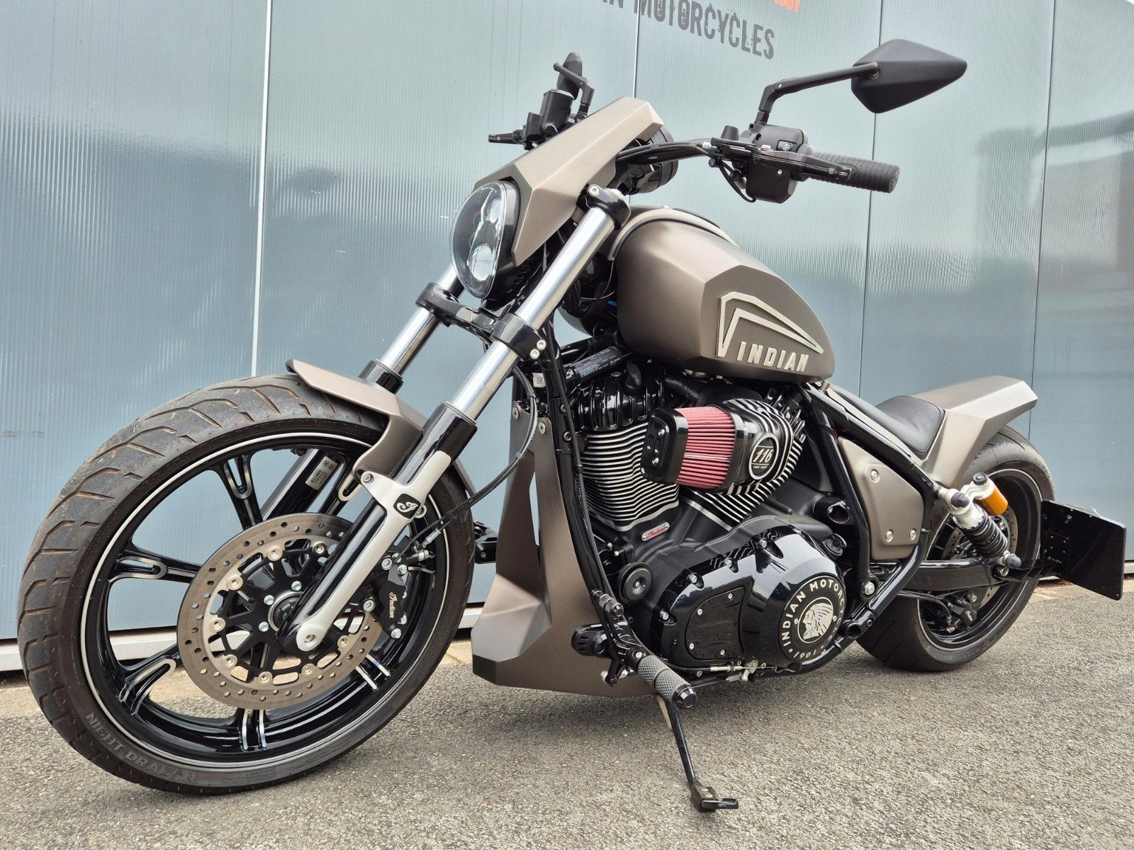 Fahrzeugabbildung Indian CHIEF DARK HORSE °°BIKE FARM CUSTOM°°