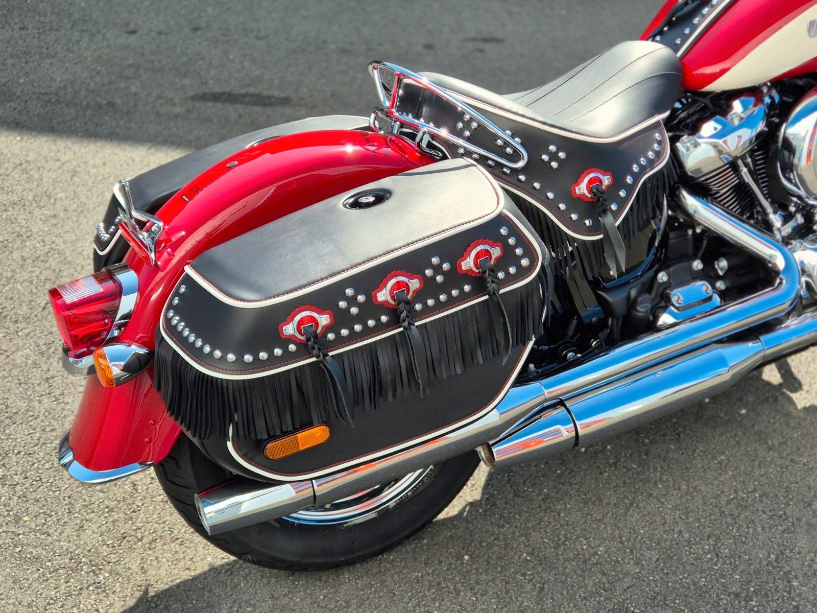 Fahrzeugabbildung Harley-Davidson FLH / I °°HYDRA GLIDE REVIVAL°° *M8 PAN*