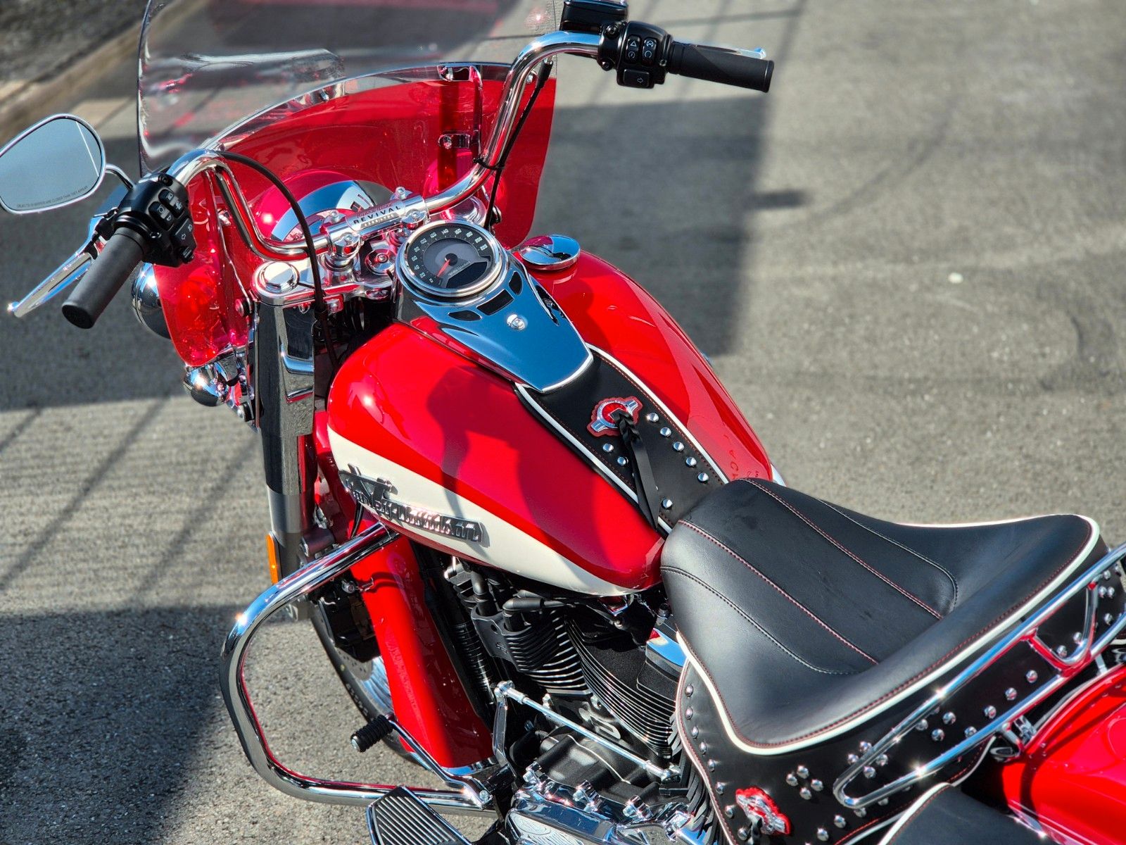 Fahrzeugabbildung Harley-Davidson FLH / I °°HYDRA GLIDE REVIVAL°° *M8 PAN*