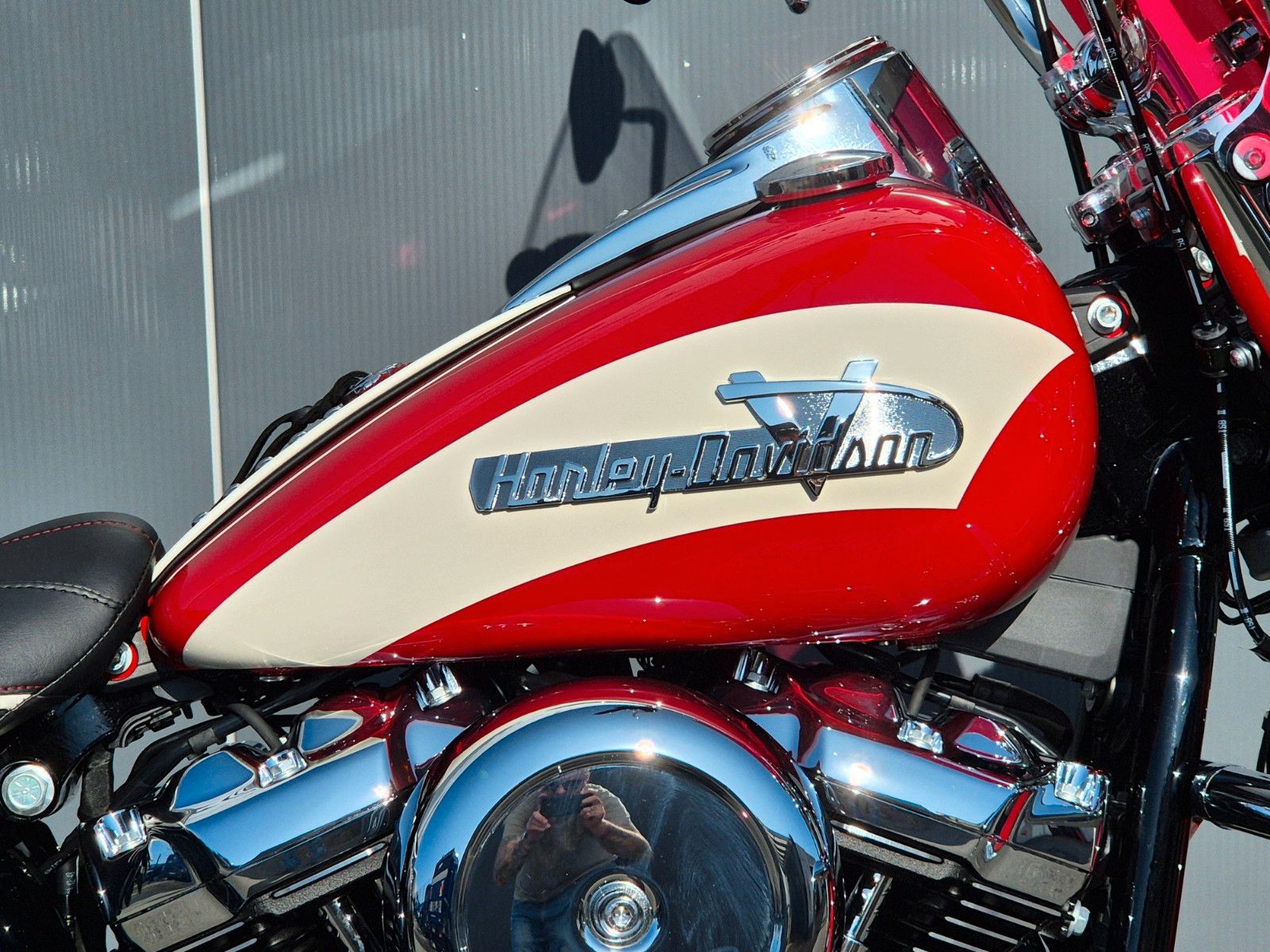 Fahrzeugabbildung Harley-Davidson FLH / I °°HYDRA GLIDE REVIVAL°° *M8 PAN*