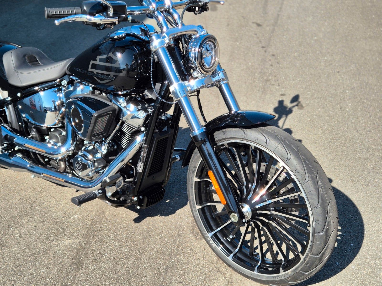 Fahrzeugabbildung Harley-Davidson FXBR °° BREAKOUT 2025 CUSTOM °°