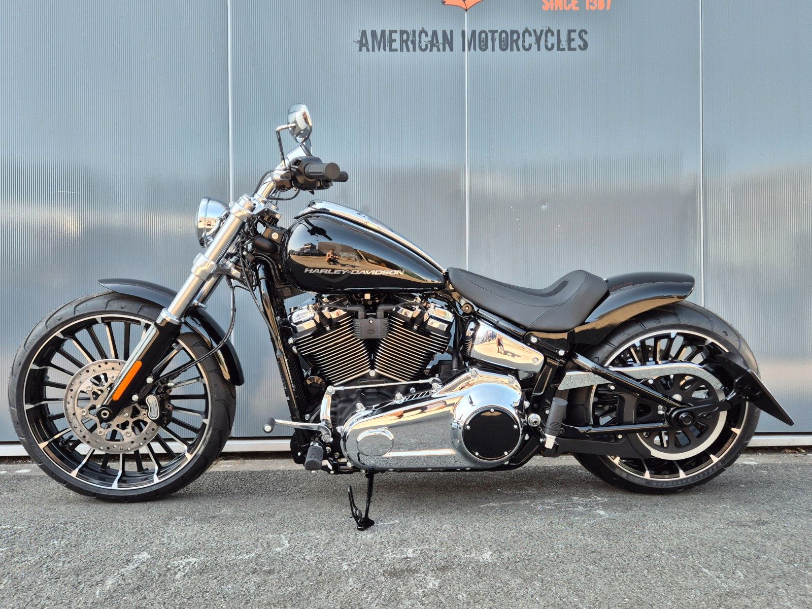 Fahrzeugabbildung Harley-Davidson FXBR °° BREAKOUT 2025 CUSTOM °°