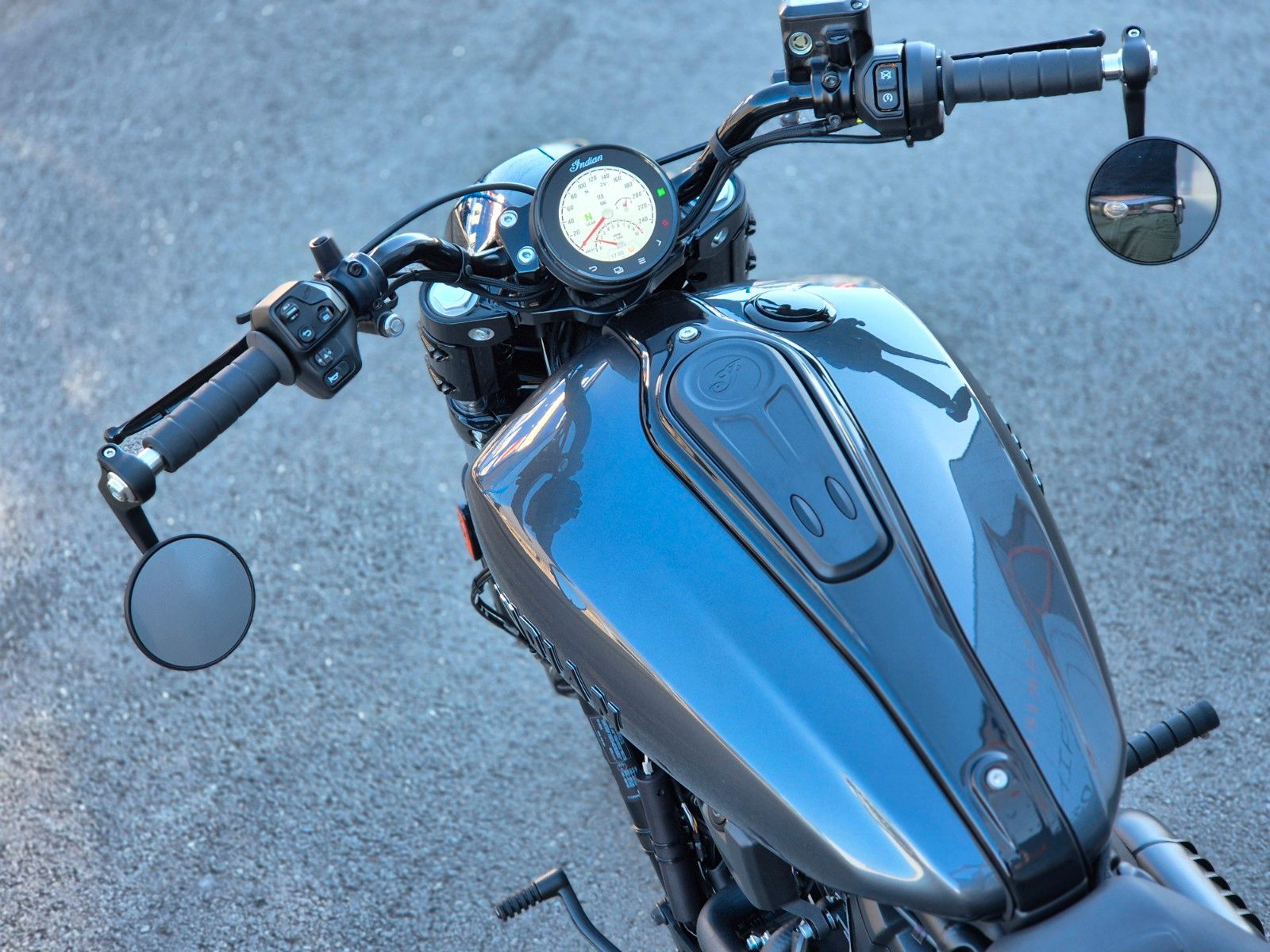 Fahrzeugabbildung Indian SCOUT BOBBER LIMITED+TECH *BIKE FARM CUSTOM*