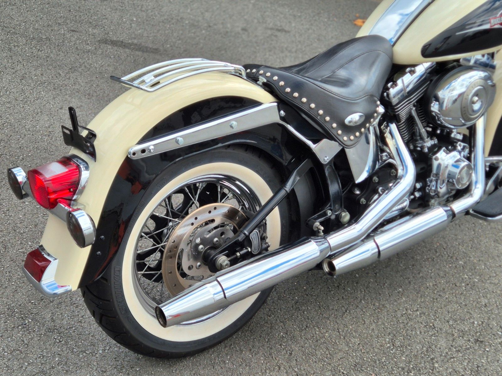 Fahrzeugabbildung Harley-Davidson FLSTC°°HERITAGE SOFTAIL°° 2OO7 -TOP-